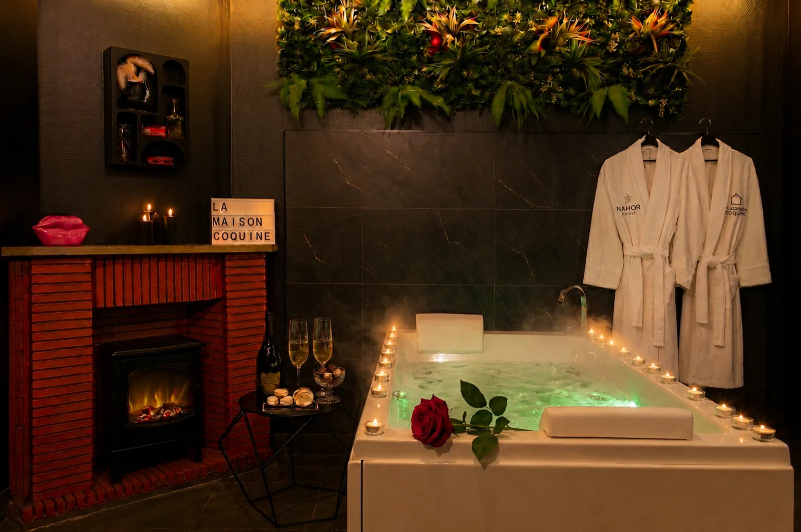 Baignoire balnéo, peignoirs et champagne à La Maison Coquine
